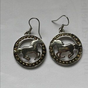 New Horse Earrings Round shaped Silver Tone